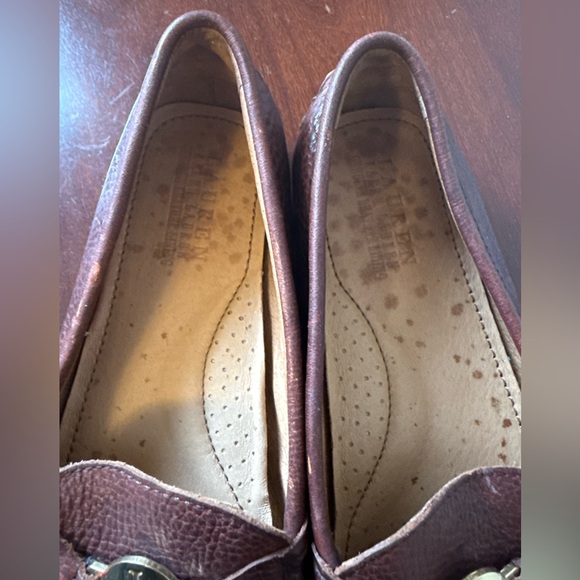 Ralph Lauren Leather Loafers with Gold Emblem - Picture 8 of 9